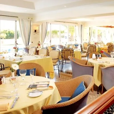 Hotel Dona Filipa 5*